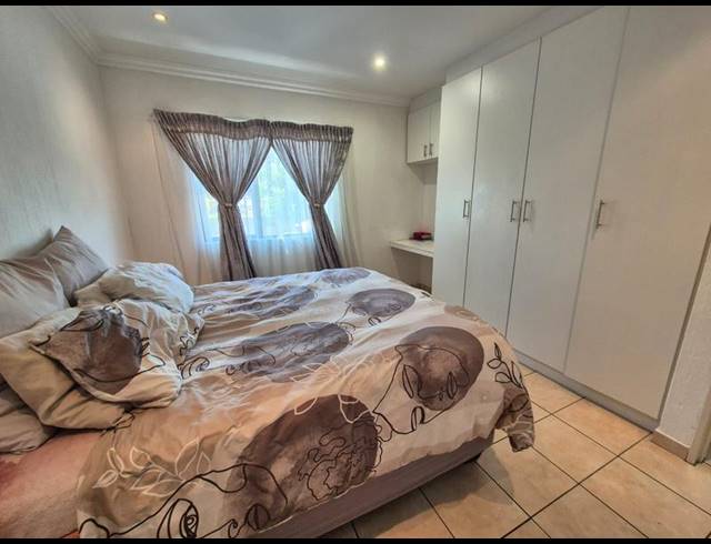 2 BEDROOM TOWNHOUSE FOR SALE IN ALBERTON NORTH